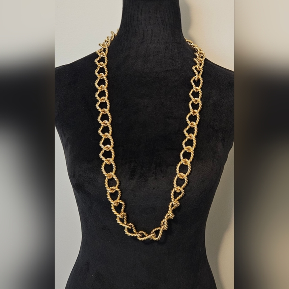 Jewelry - Large Gold Tone Chain Necklace (34")